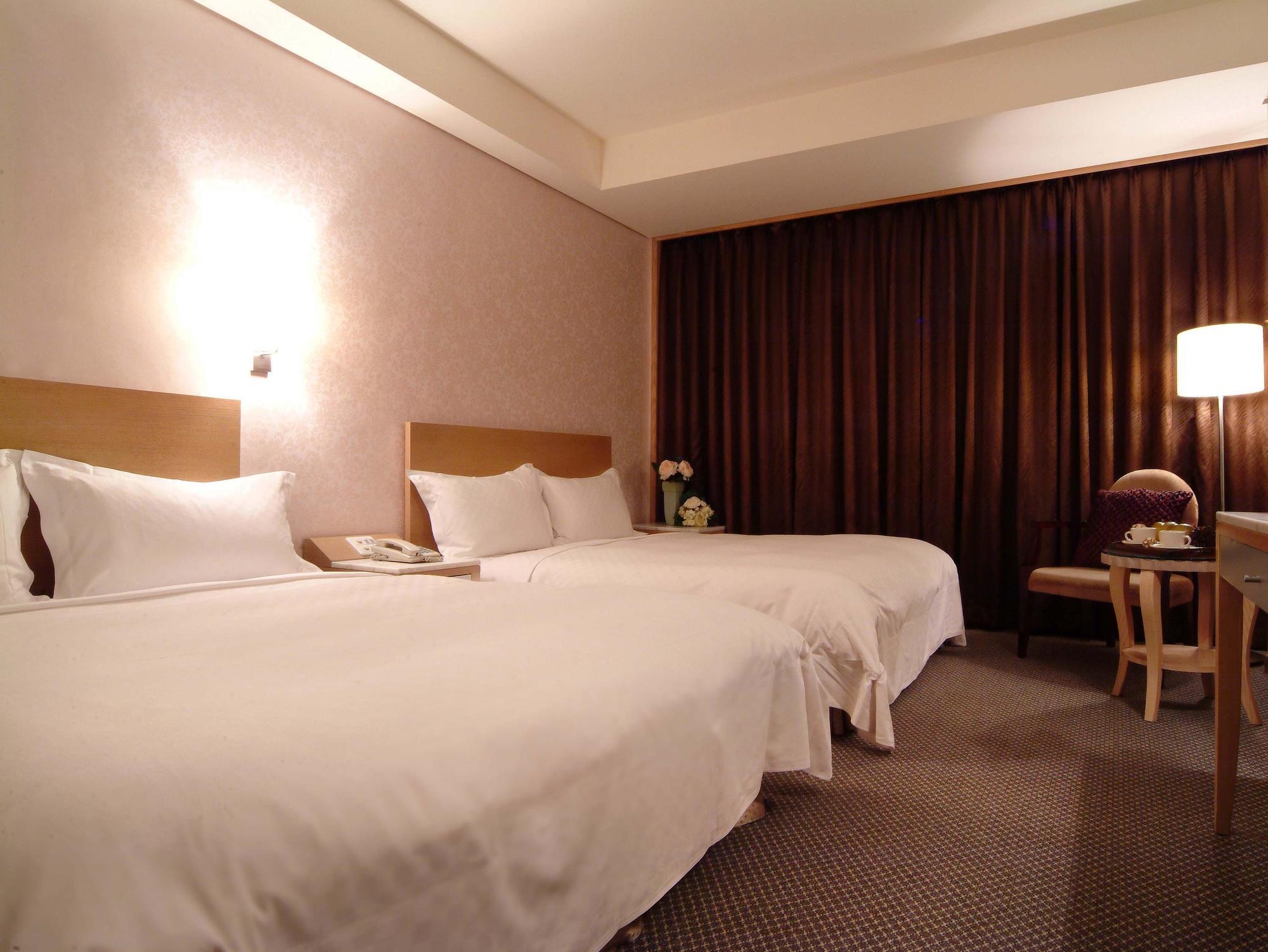Keebe Hotel Keelung Esterno foto